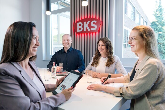 Ausbildung Industriekaufmann/-frau (m/w/d), 1. Bild